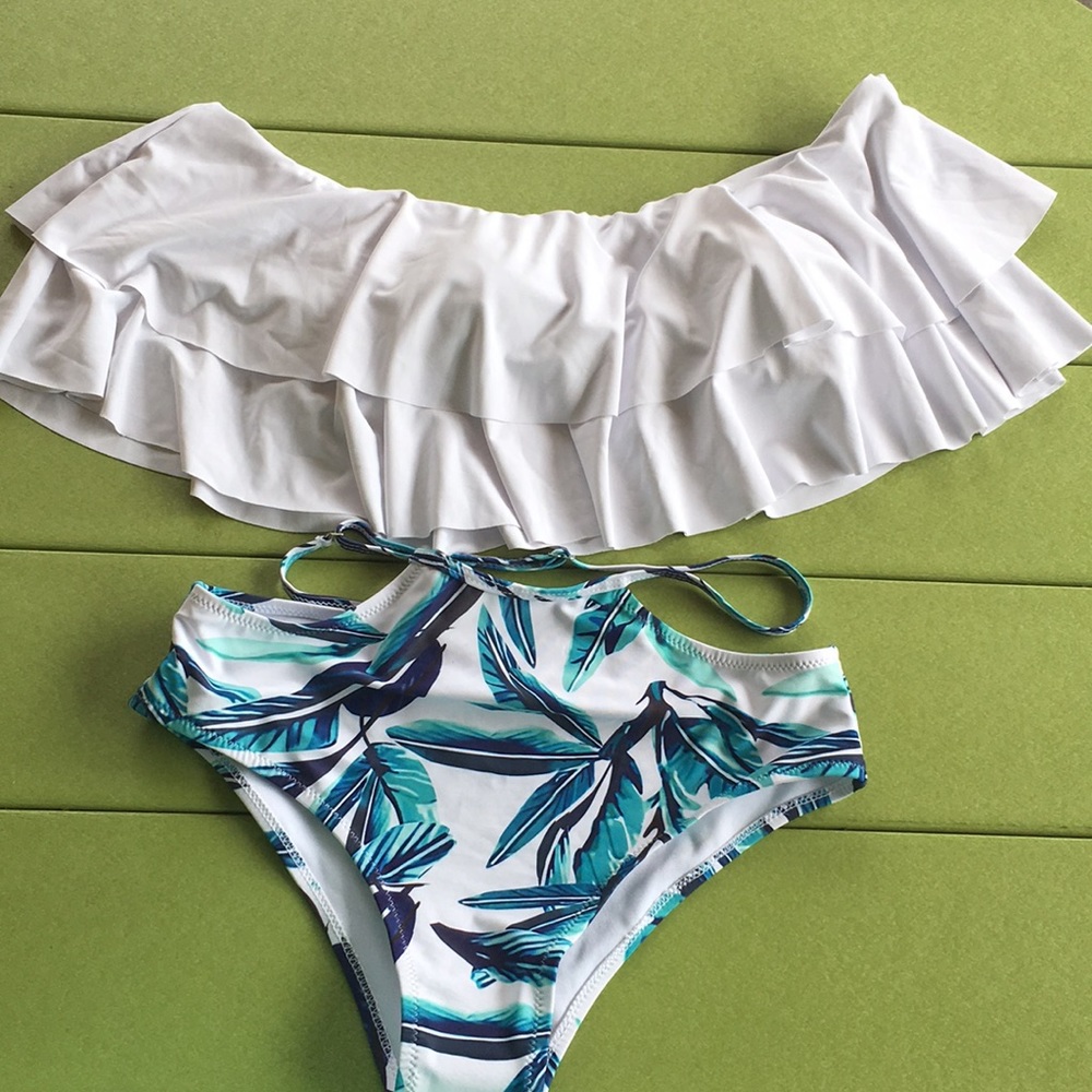 Tiered Ruffled Bikini - Picture 4 of 4